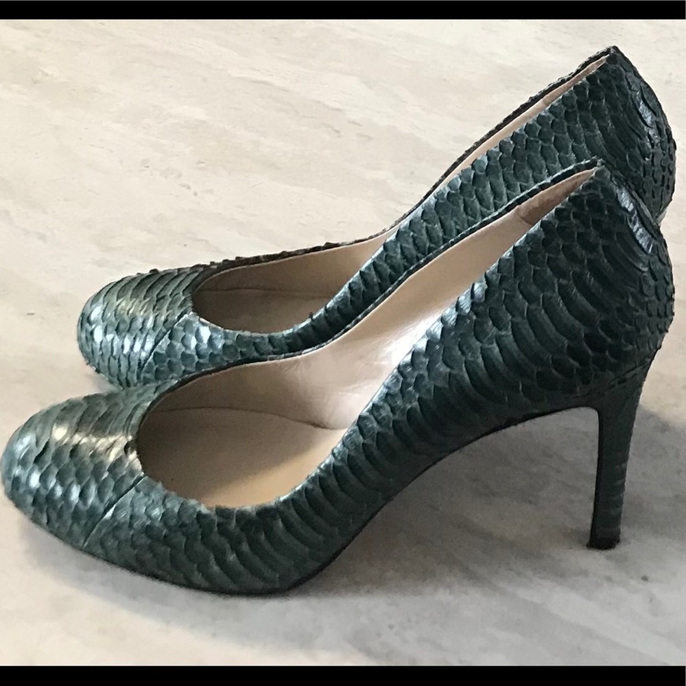 Barney’s New York Green Snake Print Heels Sz 9